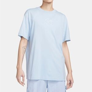 Nike Sportswear
Women's T-Shirt